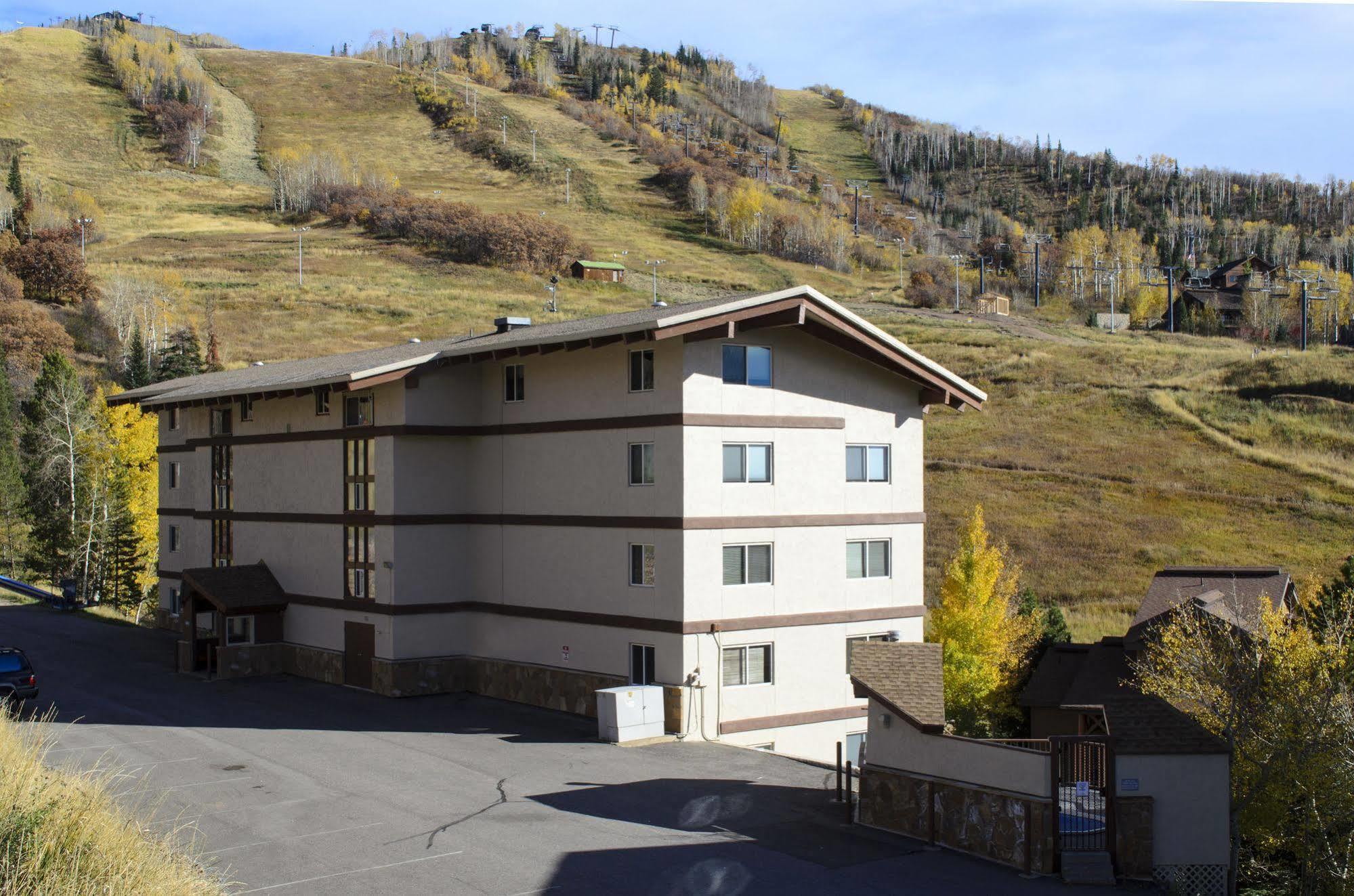 Storm Meadows At Christie Base Hotel Steamboat Springs Exterior photo